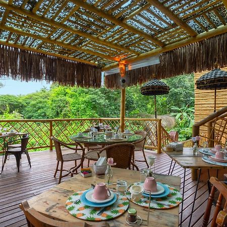 Hotel Vila Kebaya Ilhabela Kültér fotó